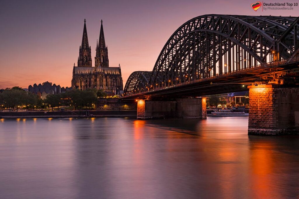 Die Hohenzollernbrücke mit dem Kölner Dom